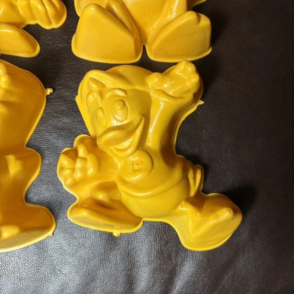 JELL-O‎ 1989 Disney DuckTales Molds Huey, Dewey, Louie & Webby